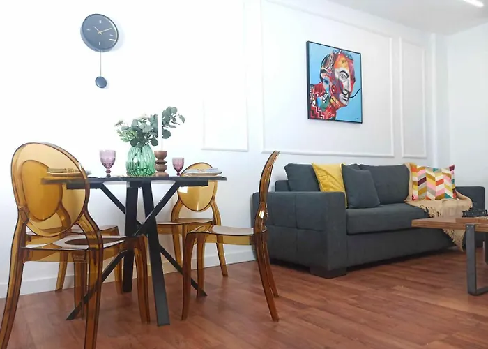 Down Town Luxurious Apartments 5