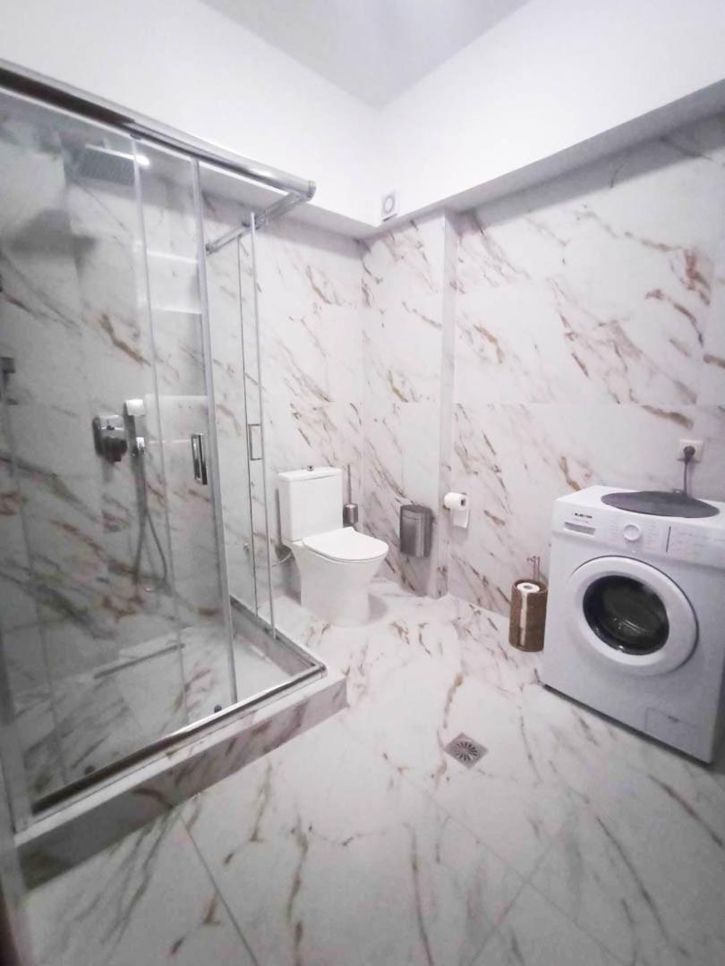Down Town Luxurious 5 *