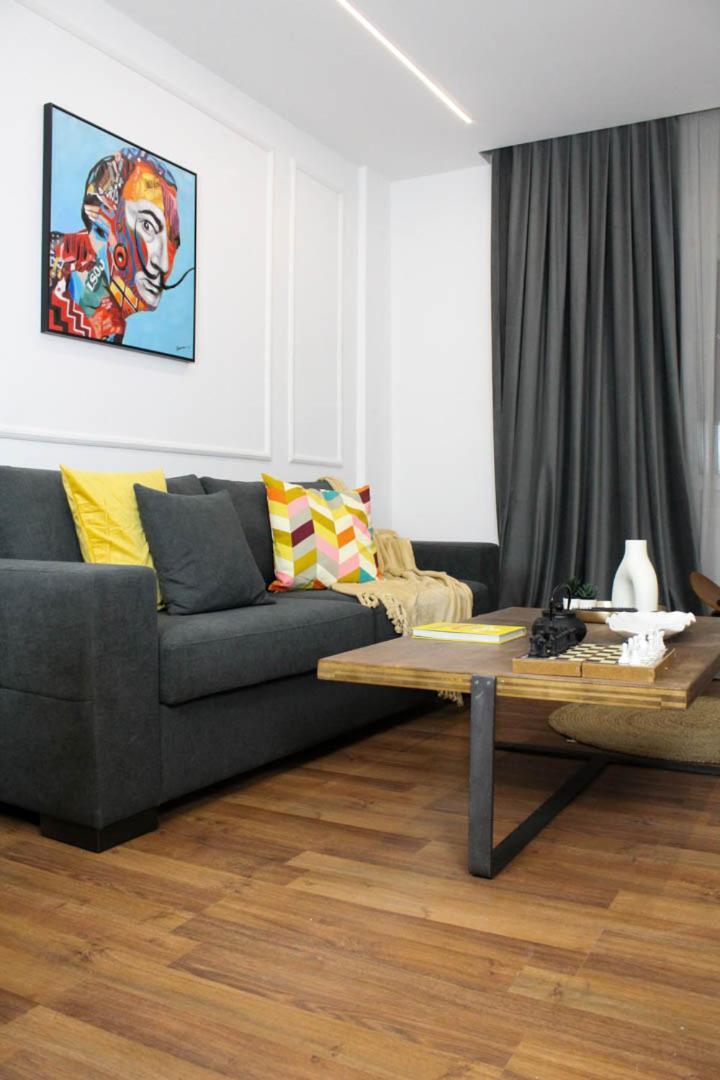 Down Town Luxurious 5
